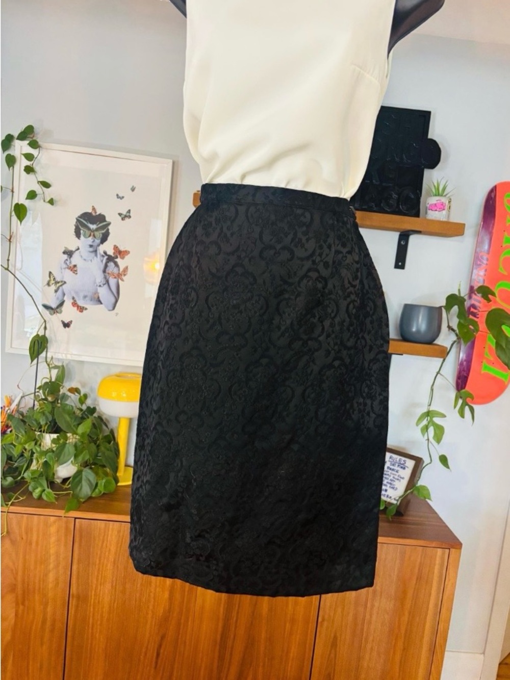 Vintage 1960s Handmade Brocade Set with Rabbit Fur – Unique One-of-a-Kind - Picture 6 of 9